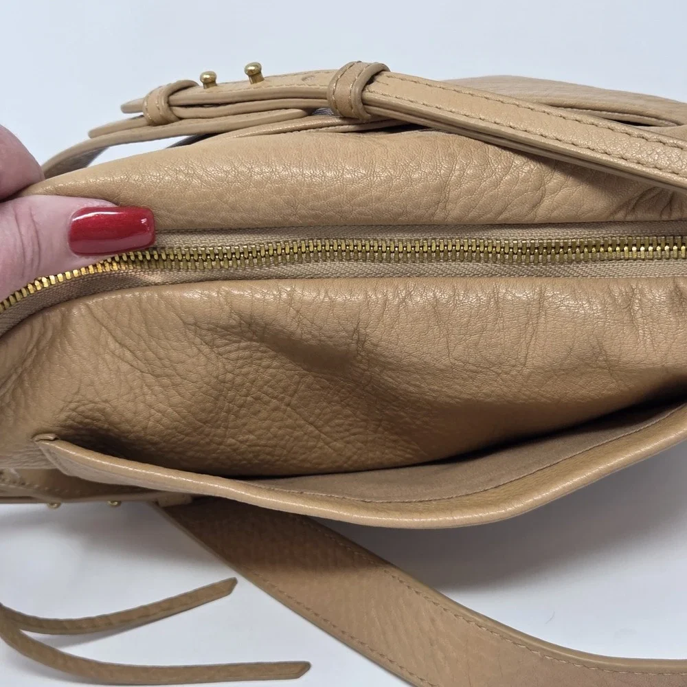 Hobo Women's Tripp Medium Crossbody‎ Bag Tan 10
